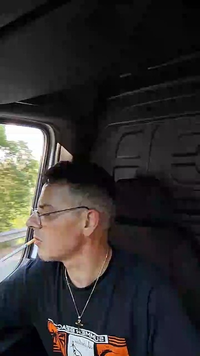 1TOROSEDUTO Live Image