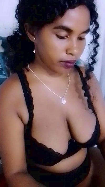 Antoinella34 Live Image