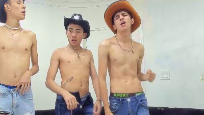 Straww_Boys