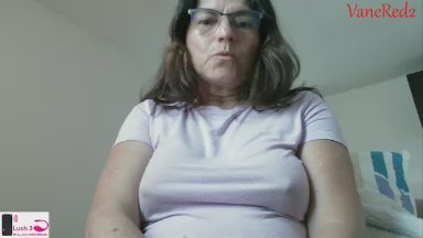VanessaRed2