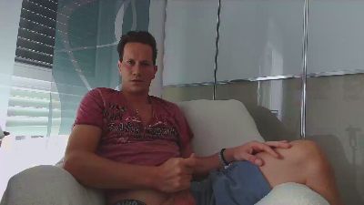 chris32243 Live Image