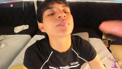 AleAurarashi live from Colombia