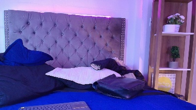 Anggel_summers live from United States