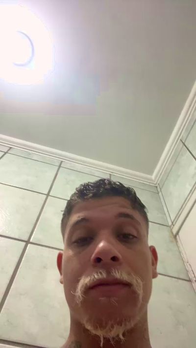 Bigodeloiro22 live from Brazil