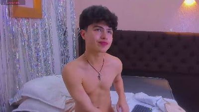 CollinStonee live from Colombia