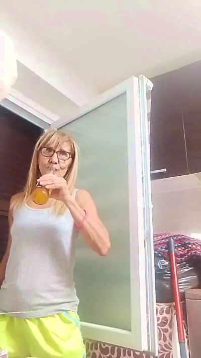 Couplemilf2 live from Italy