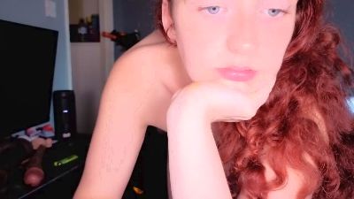 Emilyjamesmjb22 live from United Kingdom