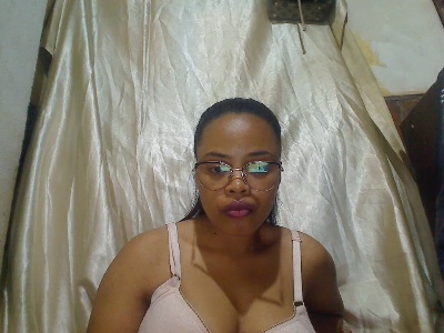 Fifi_pina live from Madagascar