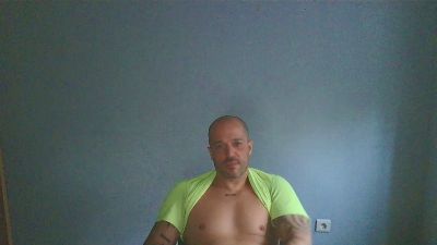 J8se live from Spain