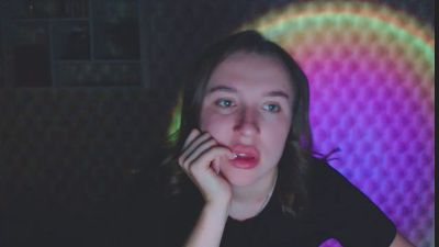 JuliLa_ live from United States