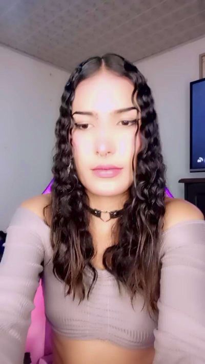 Lanna_horny live from Colombia