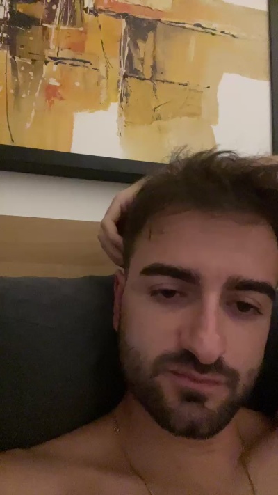 Leo0705 live from Italy