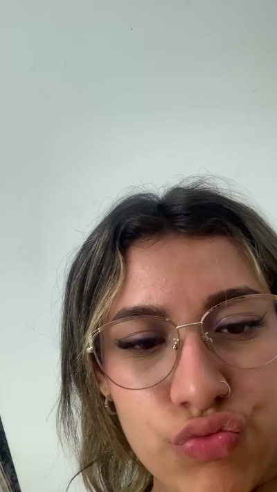 Liahot69 live from Colombia