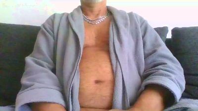 Marc33000 live from France