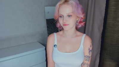 MaybelleLancz live from Spain