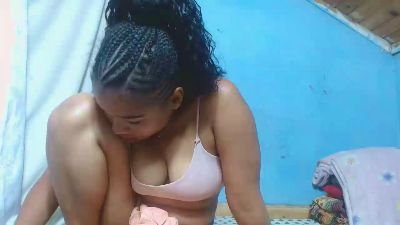 Natacha4433 live from Madagascar