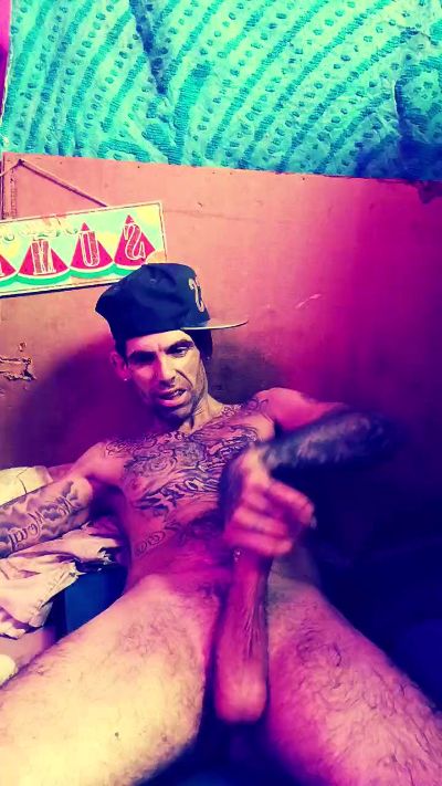 Prettyboytatted live from United States
