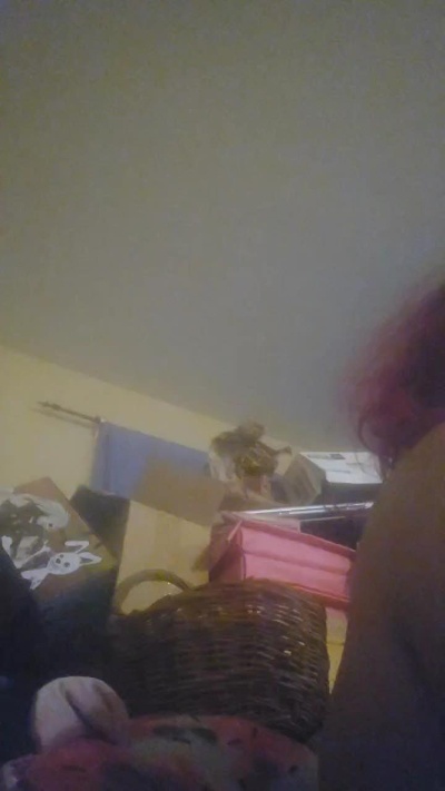 Resinlady89 live from Canada