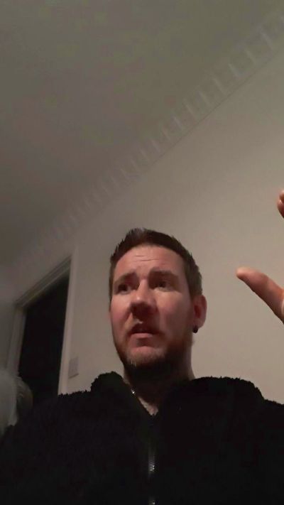 Suckmegood43 live from United Kingdom