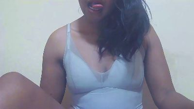 SuzyQueen live from Madagascar