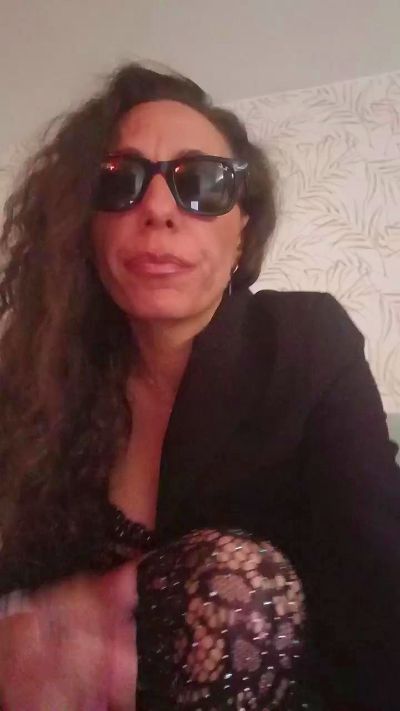 TURasuradita live from Spain