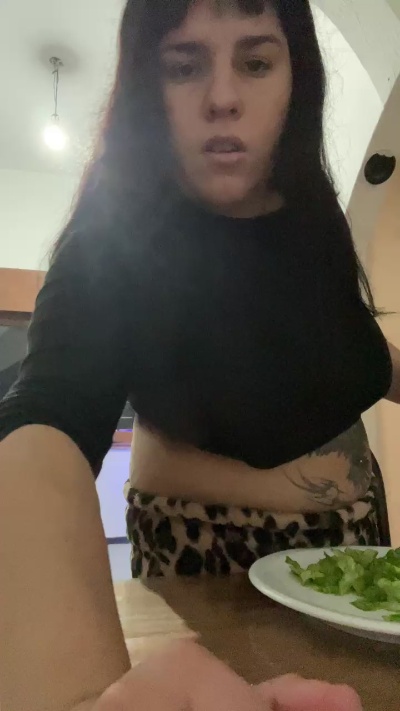 Zoe1919 live from Argentina