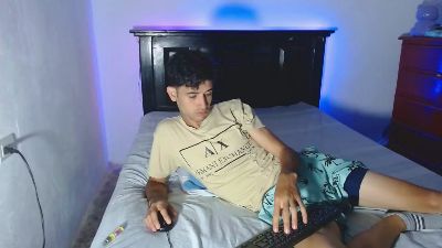 abrahamm25 live from Venezuela