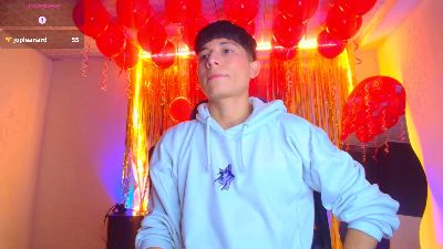 bryam_hot_19 live from Colombia