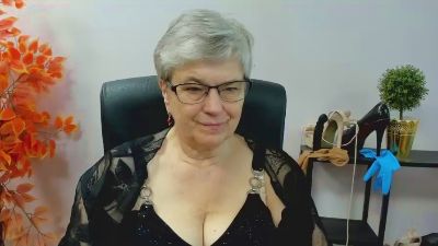 femmeIRIS live from Germany