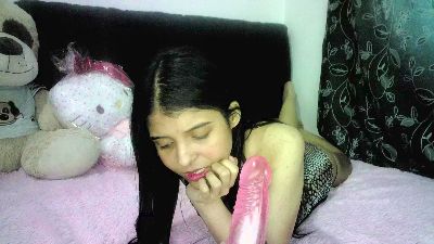 michi_doll live from Colombia