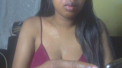 queenihot live from Madagascar