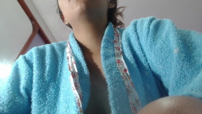 sara23__ live from France
