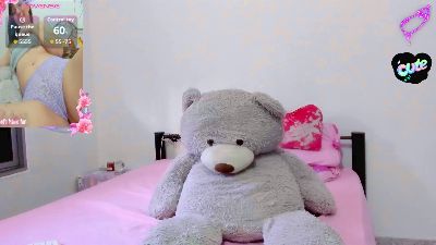 talia_tovar live from Colombia